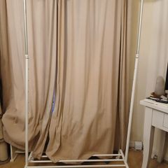 Adjustable Clothing Rail
