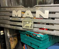 Man lorry grille