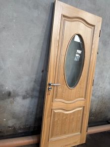 Veneer Oak Interior Doors with oval glass panel