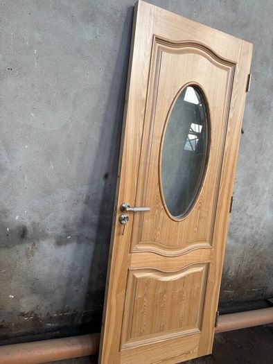 Veneer Oak Interior Doors with oval glass panel