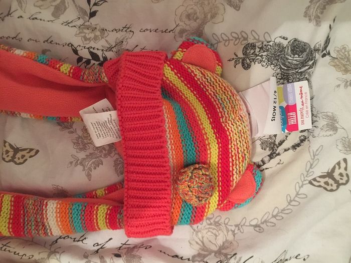 DPAM hat/scarf & mittens BNWT