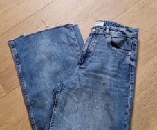 Wide Legs Jeans - 10
