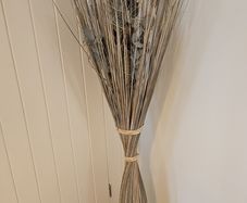 Artifical floor standing stems