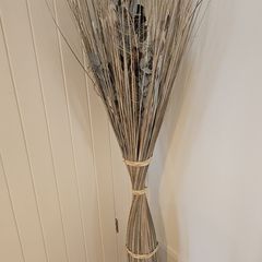 Artifical floor standing stems
