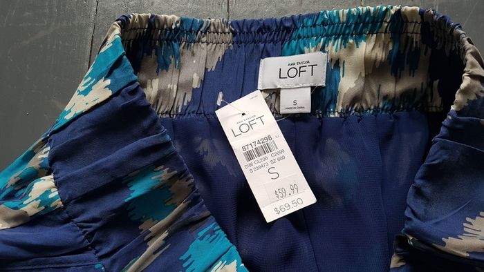 NEW skirt 8/10  Loft