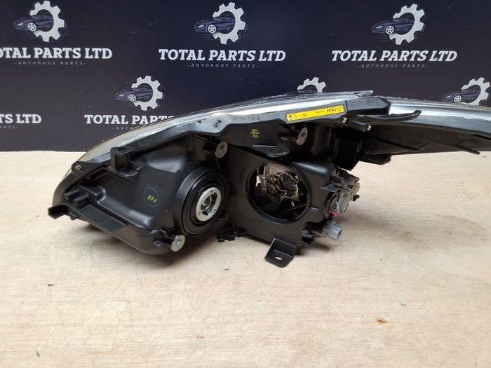 Toyota prius 2012-15 headlight