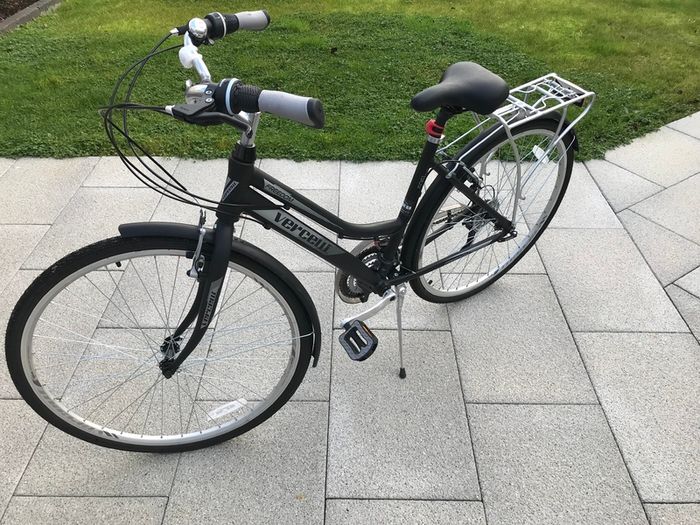 Ladies Hybrid Bike and Helmet Bundle