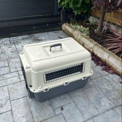 medium sized dog crate