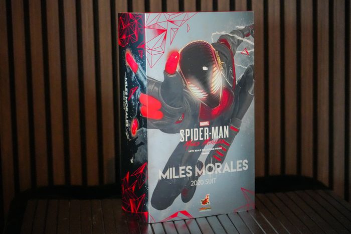 Hot Toys Miles Morales - 2020 Suit - VGM49 - 1/6 Scale