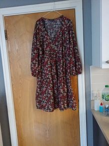 Primark  Dress.   S.20. New.  Size 20.