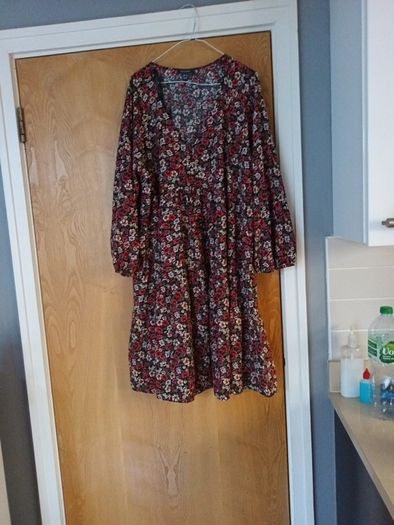 Primark  Dress.   S.20. New.  Size 20.