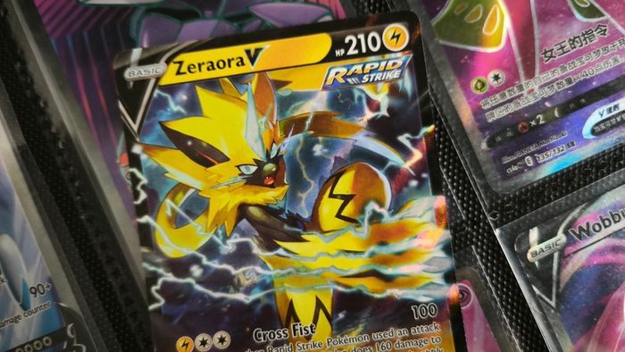 Zeraora V ! Ultra Rare ! from Chilling Reign Set ! 2021 ! Pokemon Card !