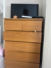 Chest of drawers