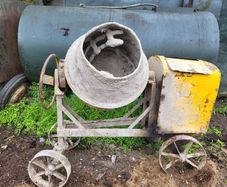 Cement mixer