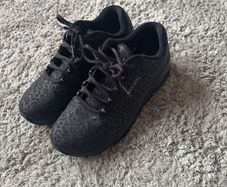 skechers black memory foam