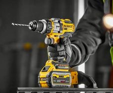 Dewalt DCD999NT-XJ Hammer Drill