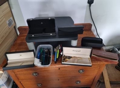fountain pens , nibs , cases