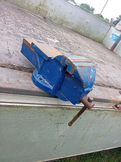 bench vice