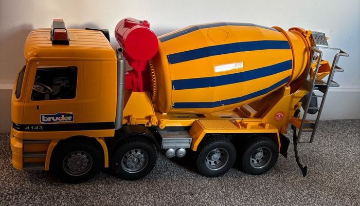 Bruder cement lorry