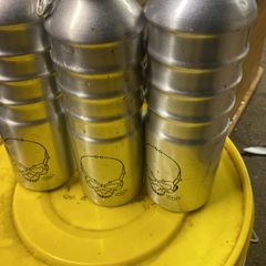 Skull water bottles 3