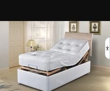 Motorised adjustable bed