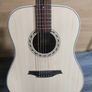 Acoustic guitar Bromo Image 3