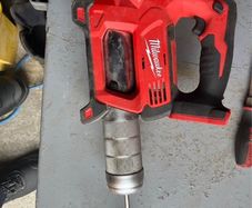 millwaukee fuel battery grease gun m18