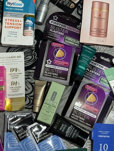 Bargain travel makeup, skin and haircare and more  bundle new