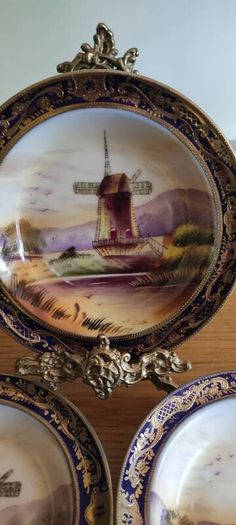 Antique fine Japanese porcelain, 5 bowl plates hand painted with liquid gold in Japan in the 1930s