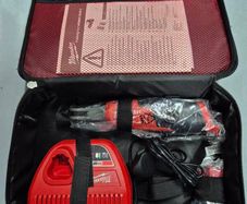 Milwaukee M12 Fuel 3/8' Ratchet Kit