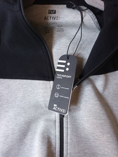 F&F Active Techsport Zip-Up  Hoodie.  Age : 6 -7  Years.   B.N.W.T