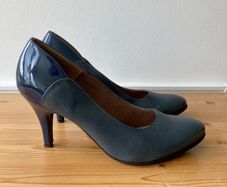 Froggie  heels, uk 7