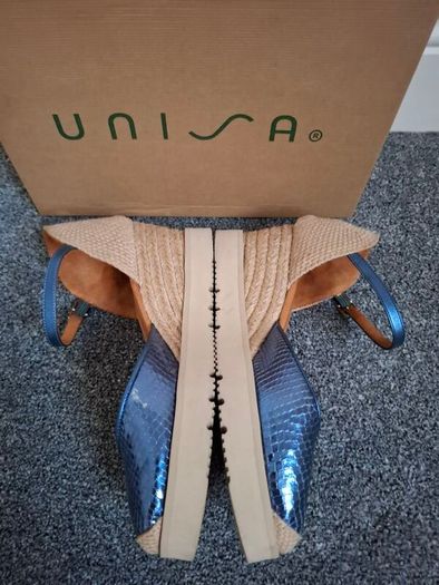 Unisa Espadrilles