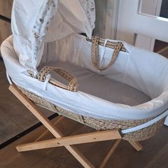 Moses basket and stand