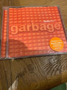 Garbage Version 2.0 (2 Disc Special Edition)