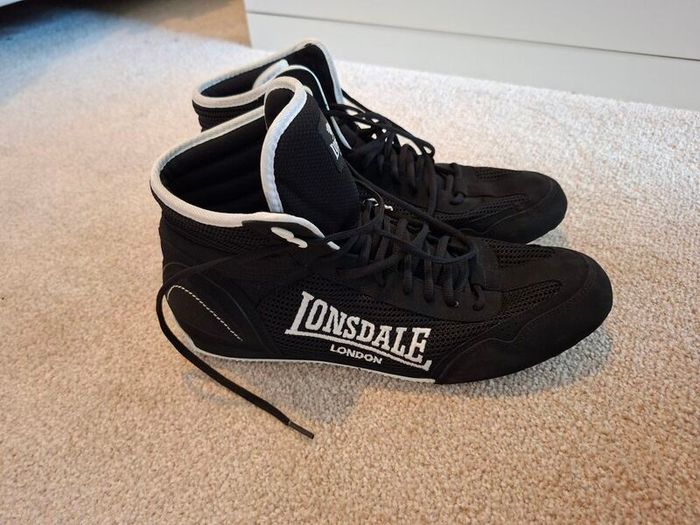boxing shoes Lonsdale