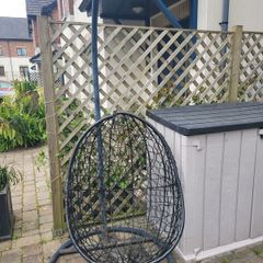Egg chair