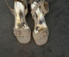 River Island size 5 cream wedges