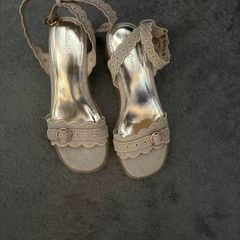 River Island size 5 cream wedges