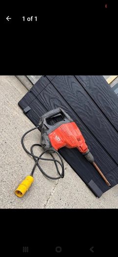 Hilti TE 1000-AVR HiDrive 110V Concrete Demolition Breaker and Chisel.
