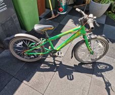 Merida Matts J20 kids' mountain bike.