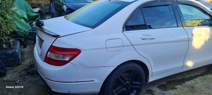 Mercedes Benz w204 08-14 C-Class c220 Parts @ OCG