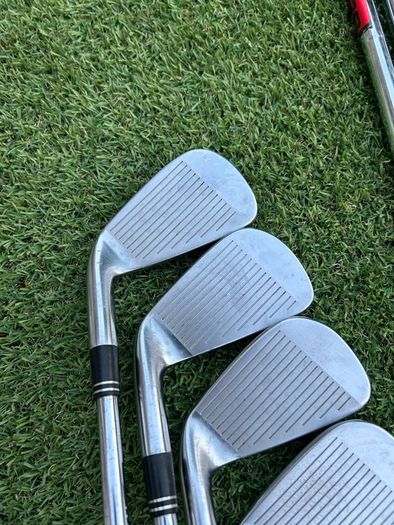Full set of Taylormade Golf clubs