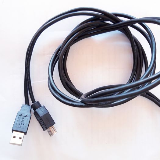 USB cable (Male USB - Female USB)