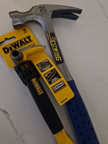 Estwing 20oz & nail puller