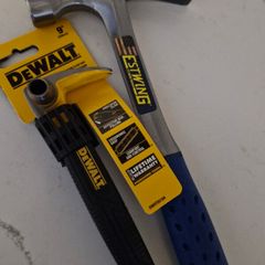 Estwing 20oz & nail puller