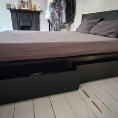 King Bed With 4 Storage Drawers and Mattress