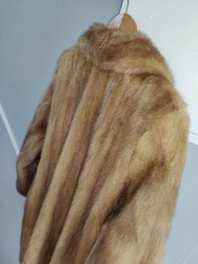 Authentic Italian Lady's Fur  Vintage Mink Coat