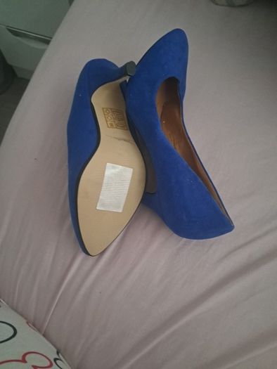 Mid heel shoe