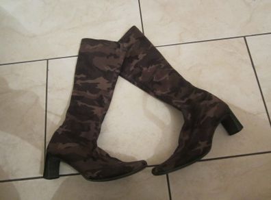 Camouflage long boots   size 5